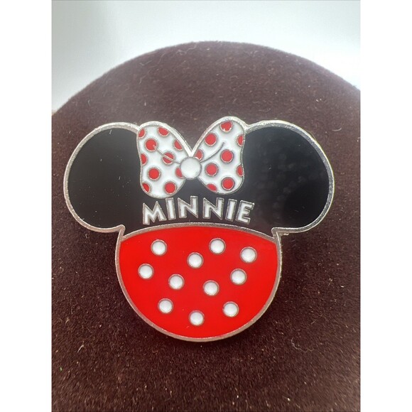 Disney Trading Pin Minnie Mouse 2015 Red Polka Dot Collector Gift Disney Parks - Picture 1 of 6
